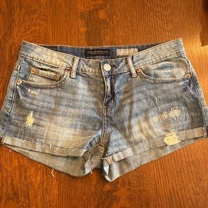 distressed medium wash shorty shorts